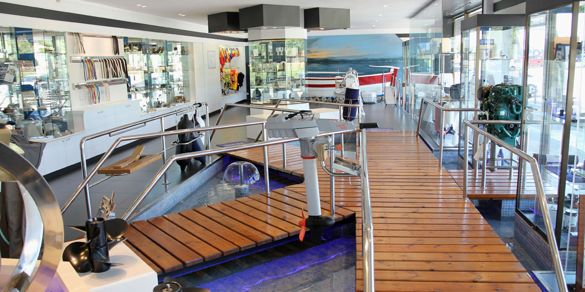 Boutique tienda acastillaje Instalaciones Nautic Center