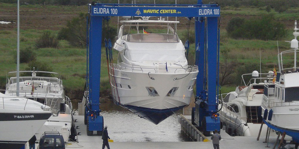 Izado y botado Instalaciones Nautic Center