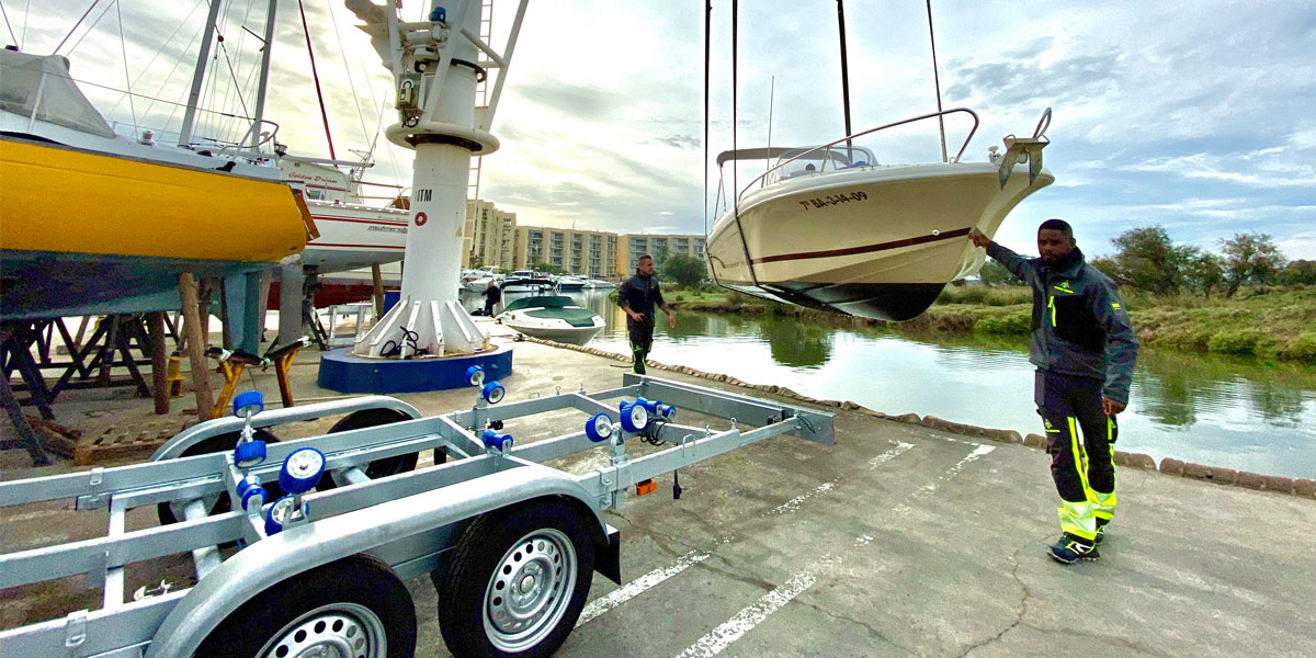 Izado y botado Instalaciones Nautic Center